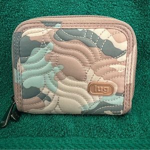 lug Splits RFID protected wallet. Like new condition. Smoke free home